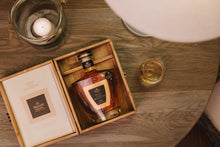 Carica l'immagine nel visualizzatore di Gallery, ELEGANTE CASSETTINA IN LEGNO